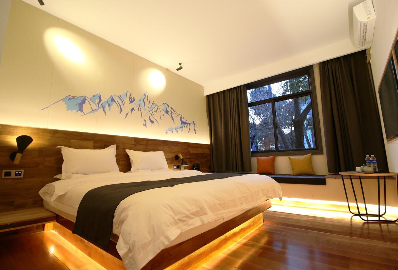 Lijiang Shuhe Travelling Hotel エクステリア 写真